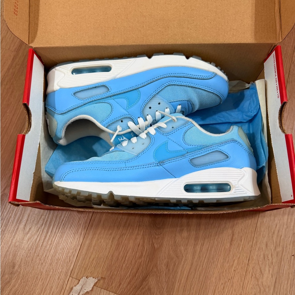 Nike Air Max “Ocean Bliss” Sneakers. EUC. Only worn once. - Picture 10 of 11